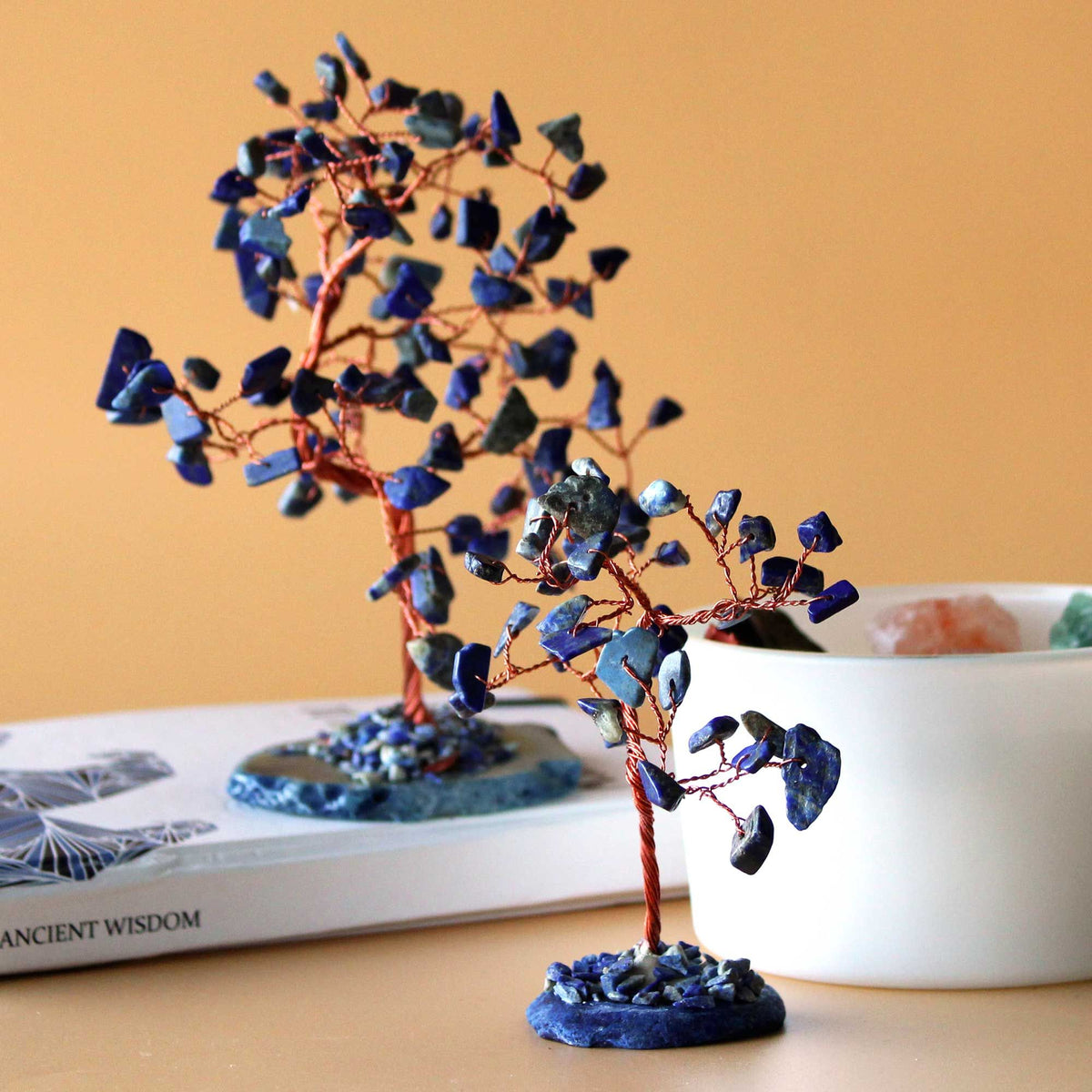 Árbol de piedras preciosas: Sodalita sobre base de ágata azul (35 piedras)